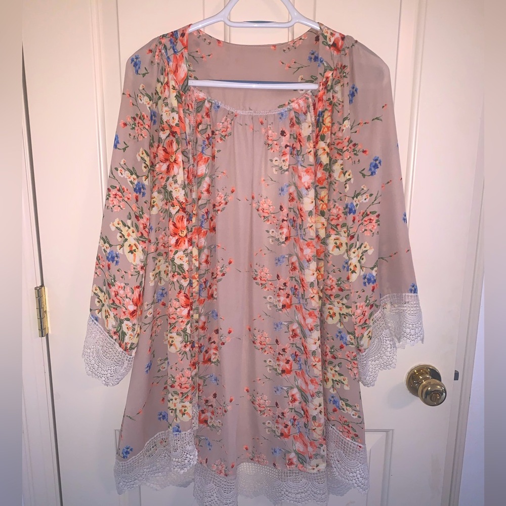 Tan Floral Kimono with Lace Trim